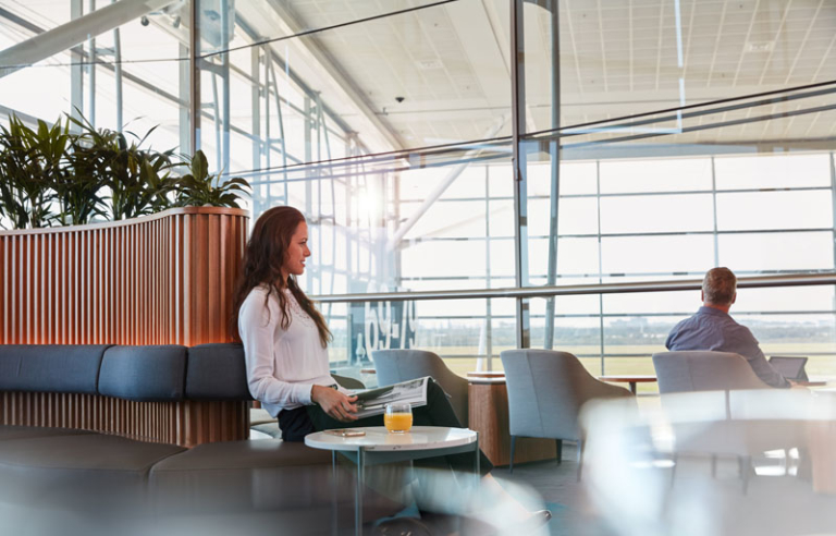 Qantas cuts lounge access on international Jetstar flights