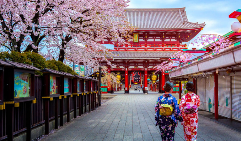 Qantas resumes Brisbane-Tokyo flights