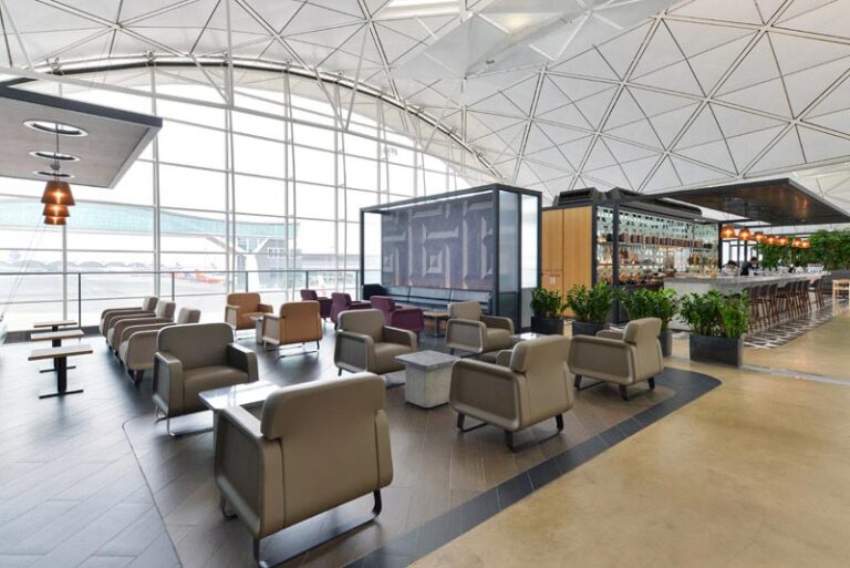 Qantas opens renovated Hong Kong Lounge