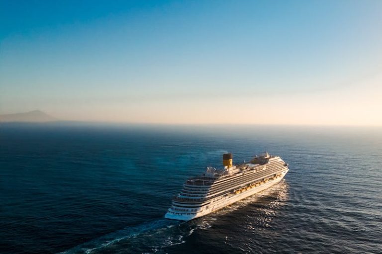 Get 33% off tours, cruises and experiences booked with Qantas Points