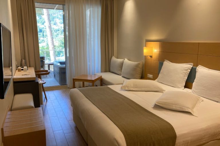 Earn triple Velocity Points on hotel bookings